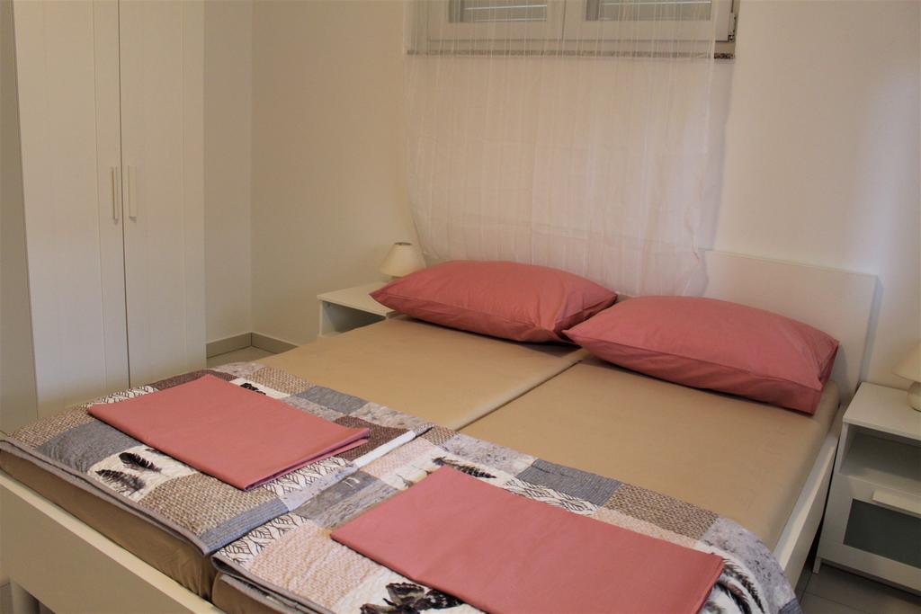 Apartmani Orhideja Rab Town Luaran gambar