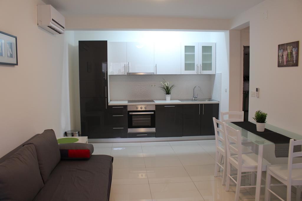 Apartmani Orhideja Rab Town Luaran gambar